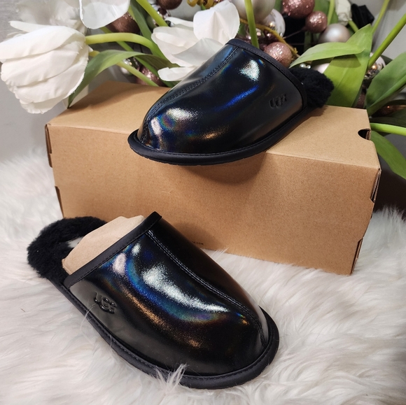Ugg Pearle Iridescent women's Shoes size7 new